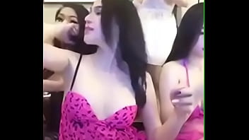 Gadis Tionghoa Seksi Lagi Asyik Main Sendiri