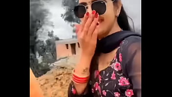 Naik Turun Susu Bhabhi Desi Yang Menggairahkan