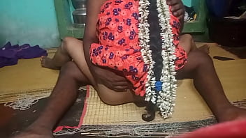 Tante India Panas Menggoda Ngeseks Dengan Pacar Tirinya Yang Muda