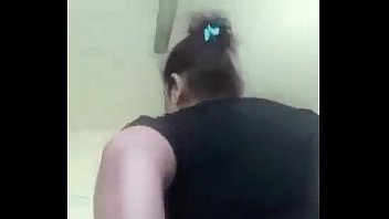 Gadis Desi Merangsang Diri Sendiri Hingga Klimaks