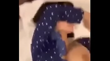 Wanita Tionghoa Yang Haus Digituin