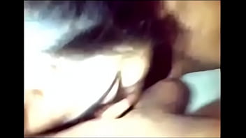 Gadis Indonesia Yang Menggoda Mengisap Kontol Pacar Dan Menjilati Pantatnya