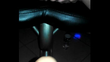 Perempuan Jalang Mainin Mainan Dan Minta Kontol