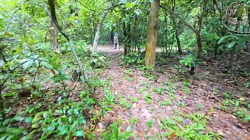 Gadis Thai Jalan-jalan Di Hutan, Mampir Ngentot Dulu Sebelum Petik Jamur