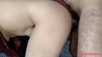 Pembantu Pakistan Awalnya Ragu, Tapi Akhirnya Malah Ketagihan Anal Doggy Style Sampai Teriak Histeris Sambil Ditutupi Dopatta Merah