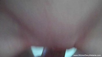 Anak Tiri Membujuk Ibunya Untuk Diberi Isian Dalam