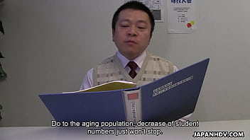 Mahasiswi Jepang, Sayaka Aishiro, Menghisap Kontol Profesor Sampai Puas Tanpa Sensor