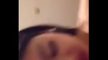 华裔车模私密视频流出，无套侧入激烈抽插，淫叫连连高潮不断