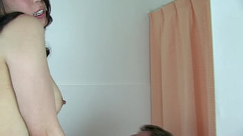 Gairah Tiga Arah Bersama Dokter Ibu Jepang Yang Menggoda