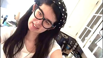 Koleksi Panas Alexandria Wu, Remaja Mandiri Yang Bikin Greget