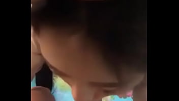 Gadis Tionghoa Seksi Memberikan Blowjob Manis Yang Menggairahkan