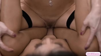 Bara Asia Salju Yang Dijilat Sirene Tenang Dengan Penuh Nafsu