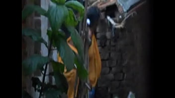 Desi Yang Haus Ingin Kencing Dan Memuaskan Dahaga