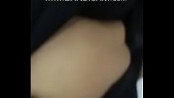 Lubang Pusar Istri Desi Yang Dalam Dan Berlekuk Menggoda