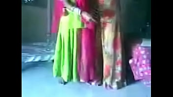 Kesenangan Lesbi Desi Yang Menggoda