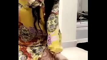 Desi Yang Menggoda, Siap Mengguncang Duniamu