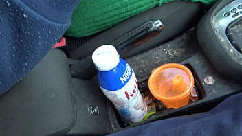 Ibu Tiri Turki Tercengang Saat Anak Tirinya Minta Dia Kencing Dari Memek Berbulunya