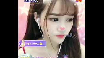 Gadis Asia Manis Bercerita Sensual Di Uplive