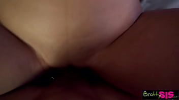 Kakak Tiriku: “aku Mau Jadi Bintang Porno! Mau Bantu Aku Berlatih?” S19:e4