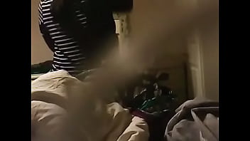 Gadis Berhijab Dengan Gaul Yang Menggoda