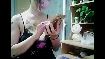 Gadis Oriental Yang Menggoda