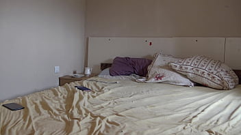 Istri Turki Yang Suaminya Tukang Intip, Biarkan Pengusaha Inggris Masukin Kontolnya Ke Lubang Pantatnya