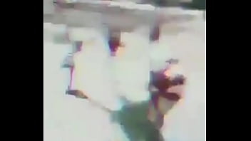 Wanita Terbang Dengan Teks Arab Yang Menggoda