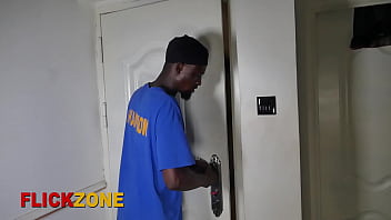 Kakak Dan Adik Tiri Saling Memuaskan Hasrat Di Ranjang