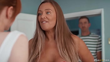 Pijat Bukan Cuma Urut, Tapi Bercinta, Benar Kan? Ella Hughes / Brazzers / Masukkan Kode Xvpromo Di Situs Resmi Untuk Diskon