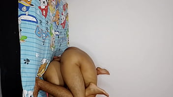 Menggila Kasar Di Kamar Saudara Tiriku Sampai Istri Jalangku Menjerit, Lalu Dia Masuk Dan Menyaksikan