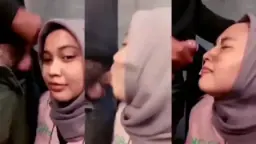 Gadis Berhijab Cantik Mengulum Hingga Meleleh Di Wajahnya