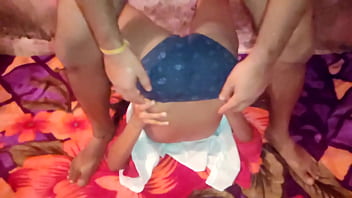 रात भर अकेली शिक्षिका के साथ गर्म मुलाकात