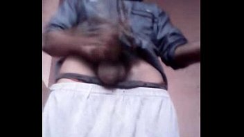 Pria India Dengan Kejantanan Yang Menggoda