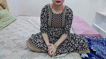 Kakak Tiriku Sendirian Di Kamar, Aku Ikut Masuk Dan Mengelus-elus Vagina Di Malam Hari Saat Dia Melihat