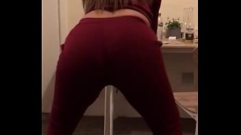 Gadis Arab Yang Menggoda