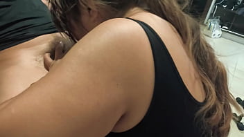 Madre Soltera Desesperada Por Chupar Verga Y Vaciar Toda La Leche