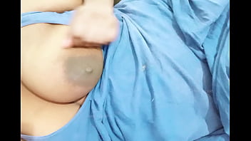 Bidadari Asia Menggoda Dengan Nafsu Membara