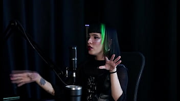 Dihujat Karena Bisnis Bokep, Dipanggil Kepala Sekolah Gara-gara Video Mesum Bocor, Hilangnya Keperawanan Di Ranjang Ibunya Sendiri – Kisah Panas Carol Rhcp (sheer/red)