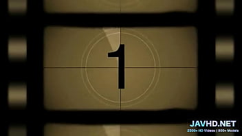 Gadis Jepang Menggoda Dengan Rok Mini Yang Panas