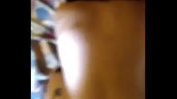 Menggoyang Si Gadis Oriental