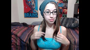 Alexxxcoal Menggoda Dan Memuaskan Di Live Webcam 6cam.biz