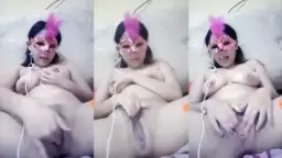 Munakitty Mengocok Memek Sambil Mendesah Live