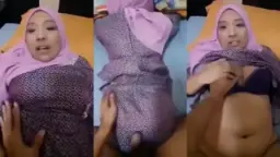 Ngentot Dengan Bibi Berjilbab Montok Yang Menggairahkan