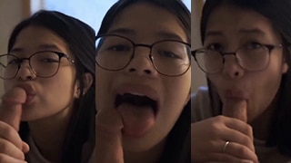 Sepongin Cewek Abg Berkacamata Yang Menggoda